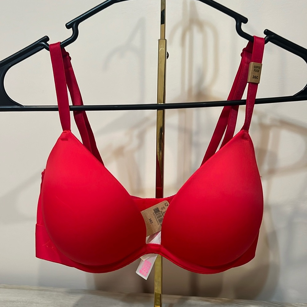 Victoria’s Secret Super Push Up Bra